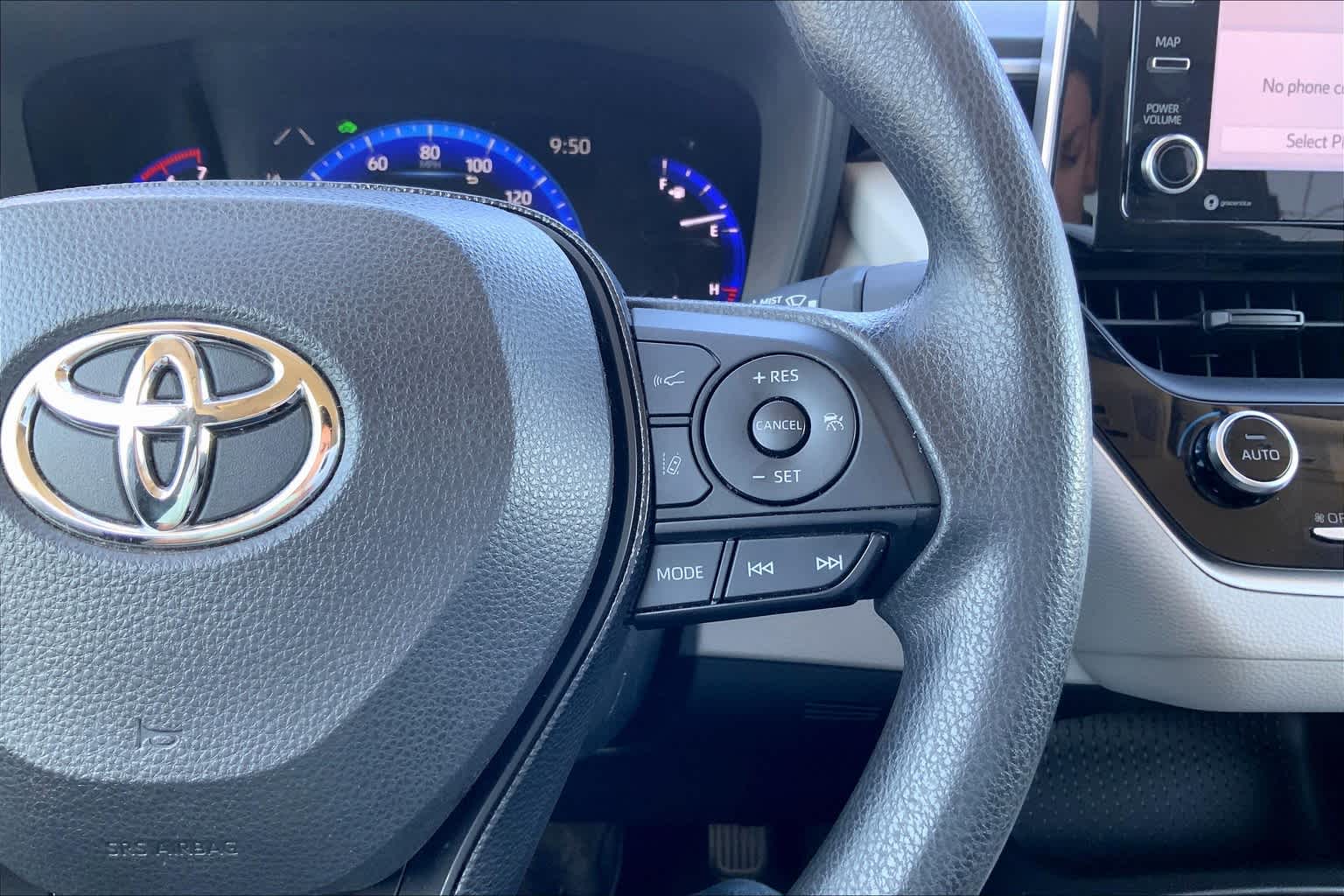 2021 Toyota Corolla Hybrid LE photo 22