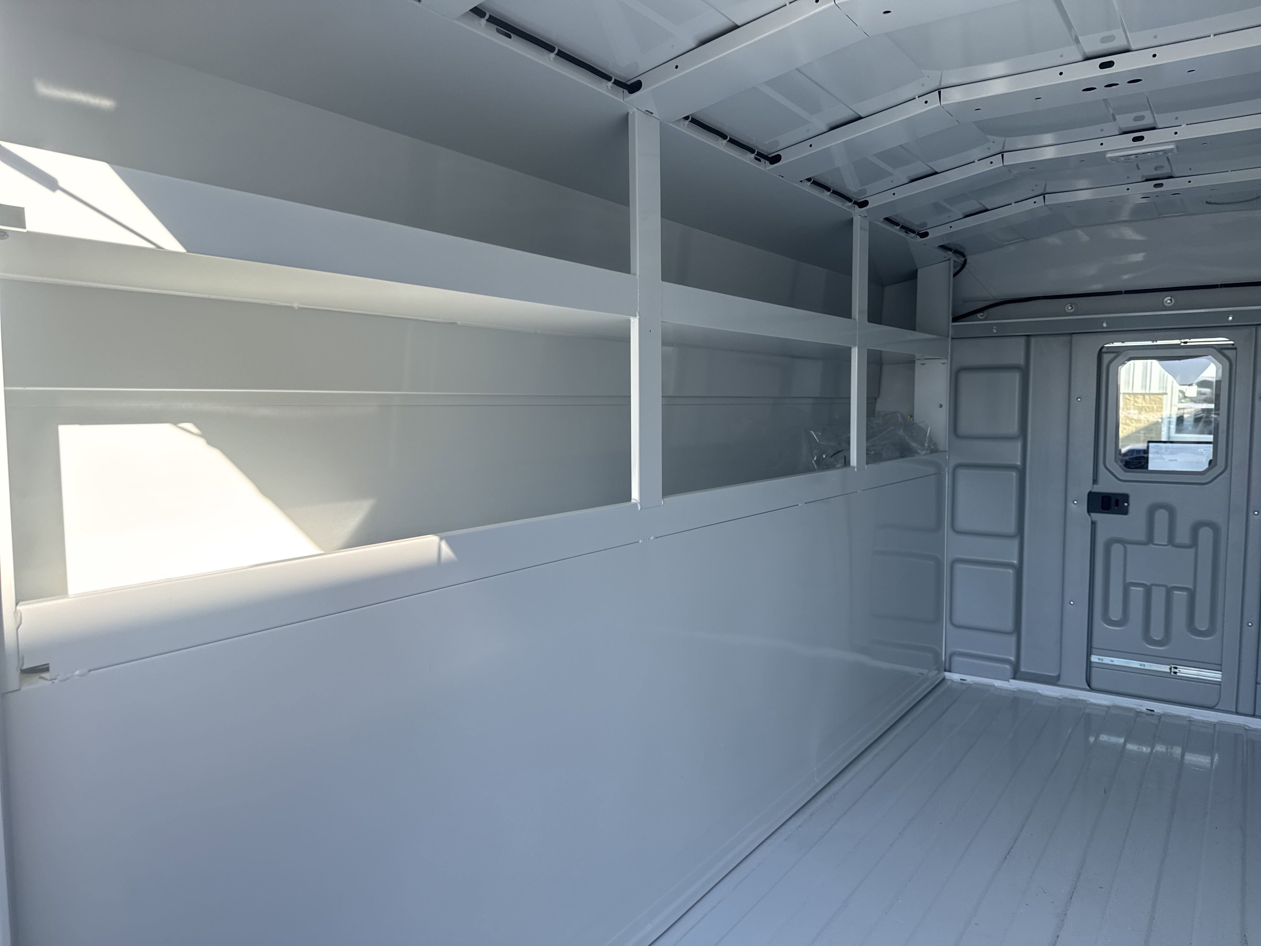 2024 Ford Transit Cutaway photo 4