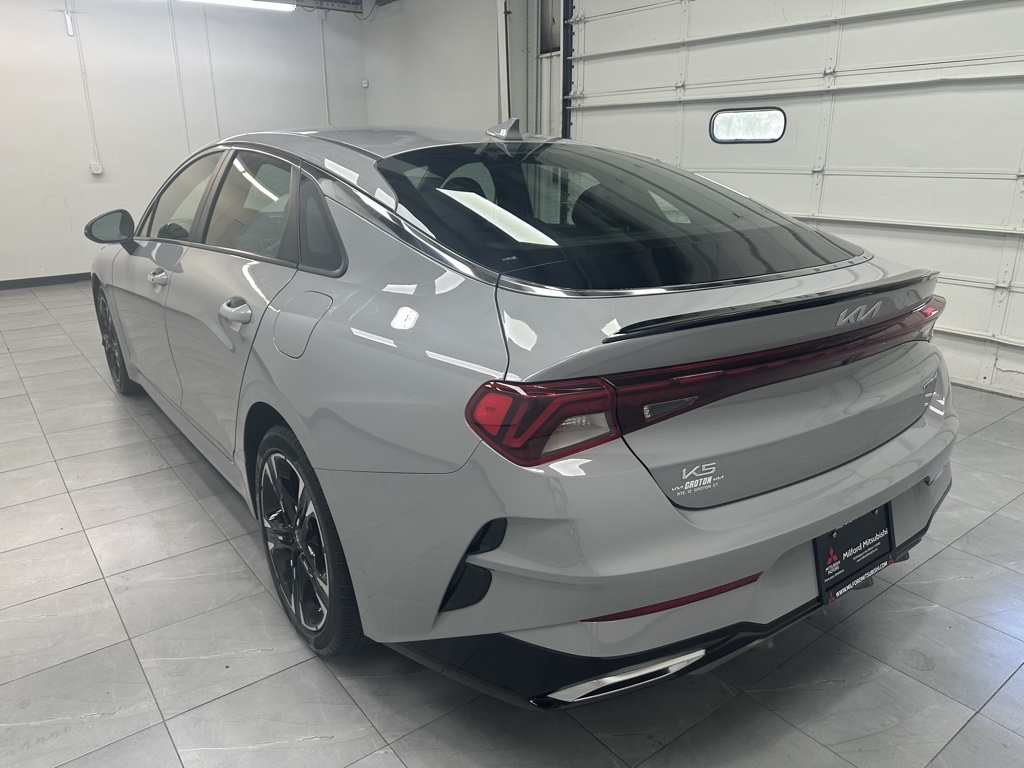 2024 Kia K5 GT-Line photo 3