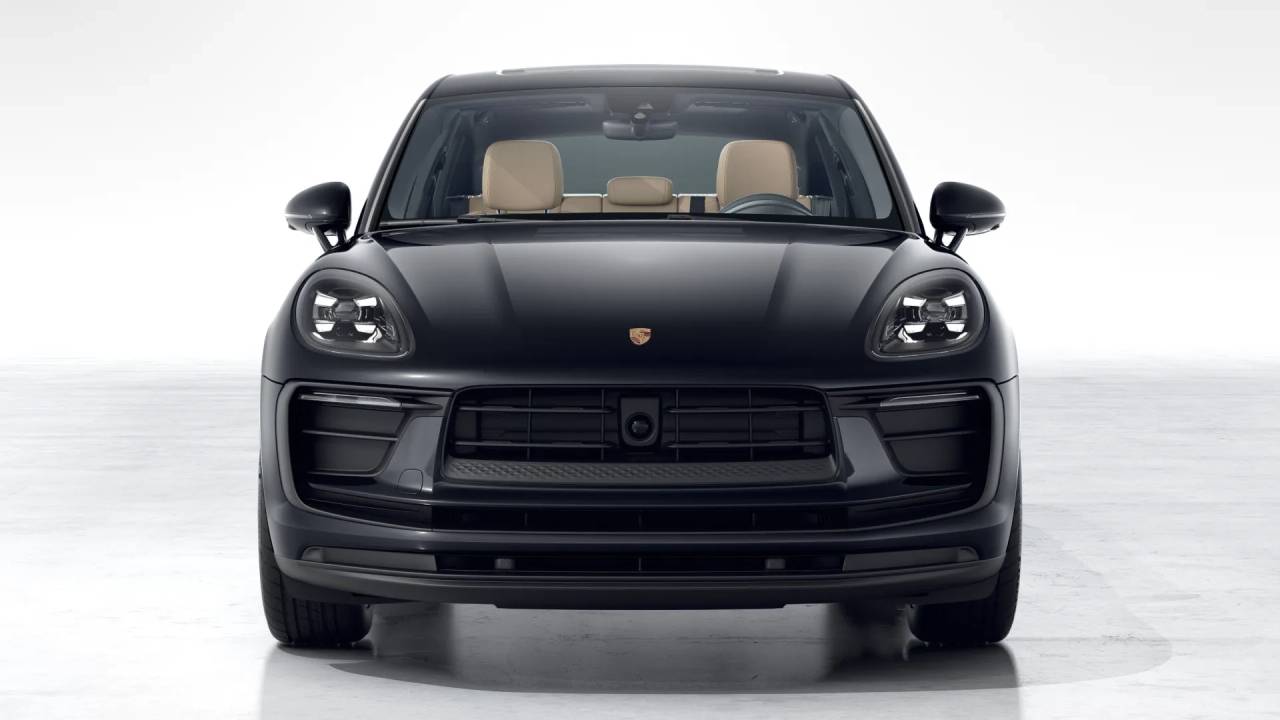 2026 Porsche Macan T photo 8