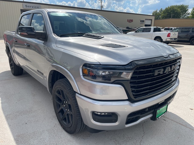 2025 Ram 1500 Laramie photo 2