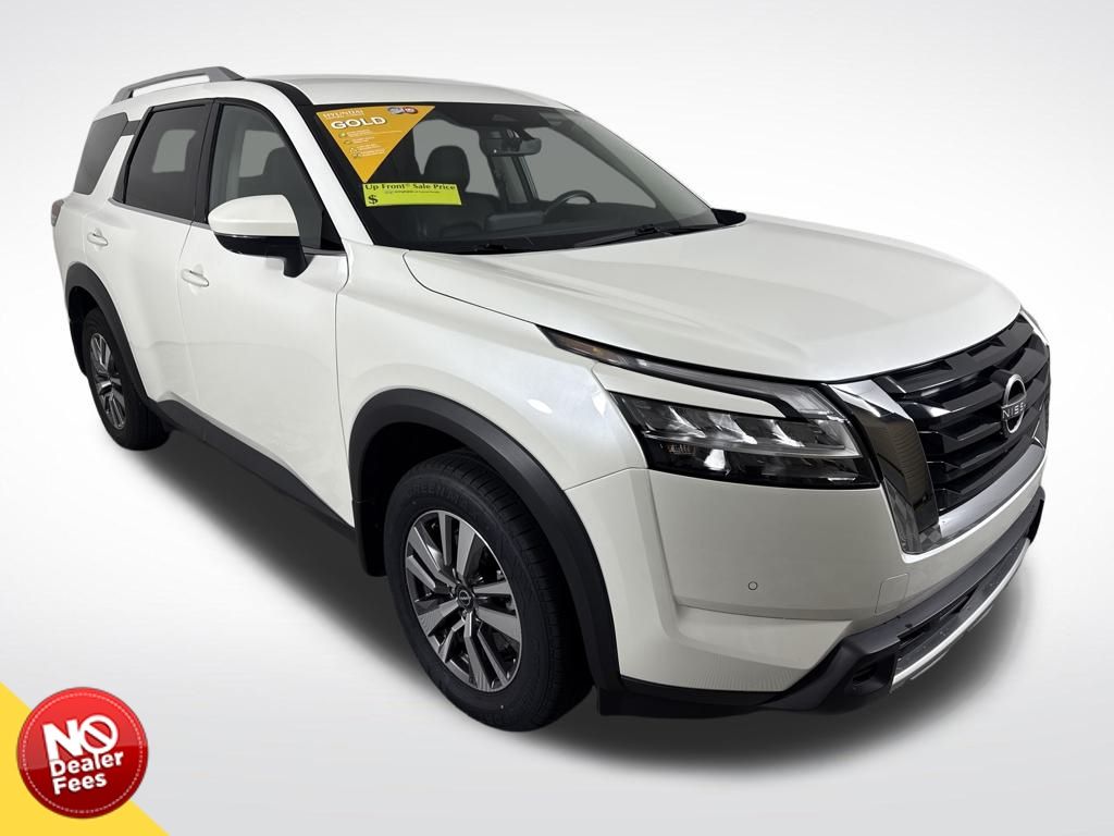 2023 Nissan Pathfinder SL's photo