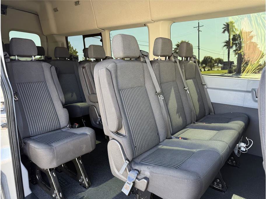 2018 Ford Transit Passenger XLT photo 19