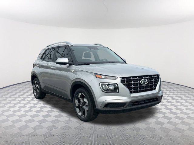 2025 Hyundai Venue SEL photo 2