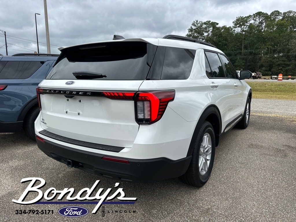 2025 Ford Explorer photo 14