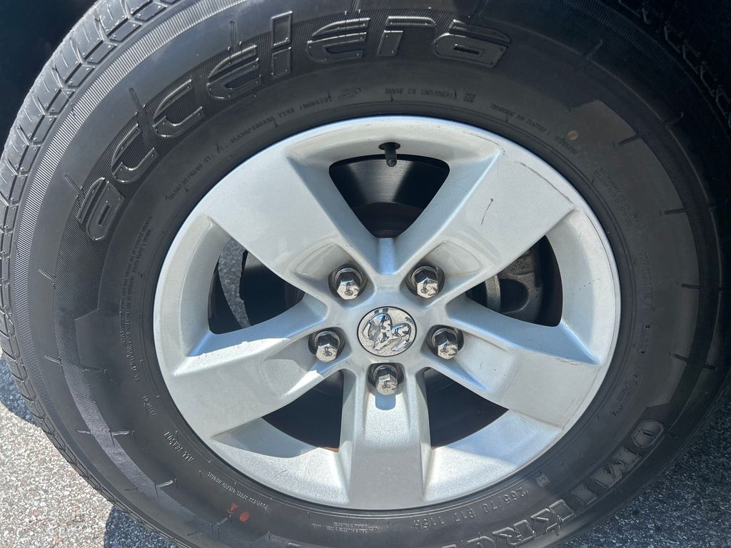 2016 Ram 1500 Express photo 30