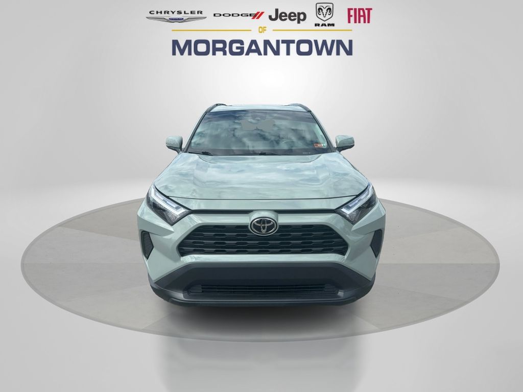 2023 Toyota RAV4 XLE photo 2