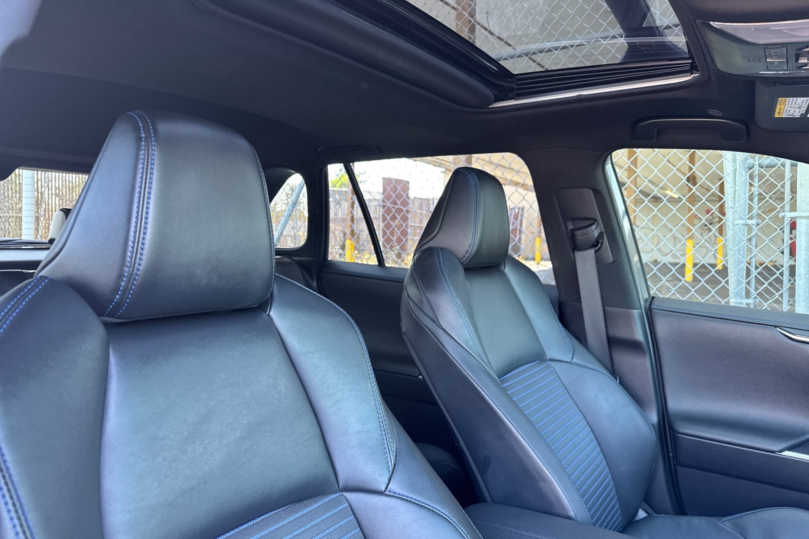 2024 Toyota RAV4 Hybrid XSE photo 17
