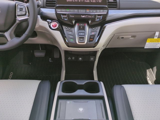 2026 Honda Odyssey Elite photo 17