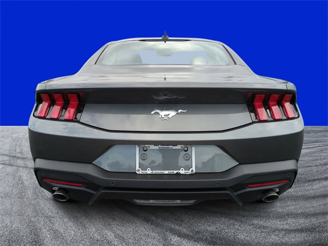 2025 Ford Mustang EcoBoost photo 4
