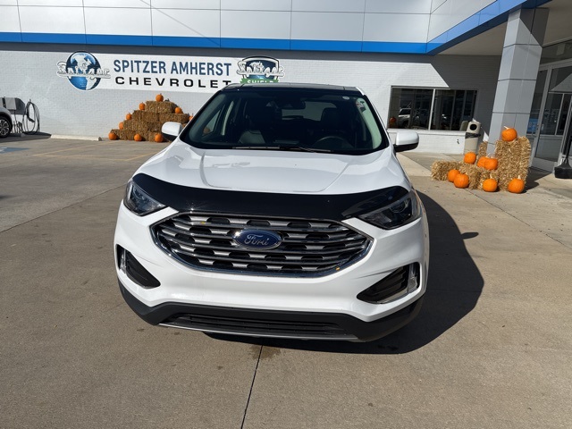 2022 Ford Edge SEL photo 3