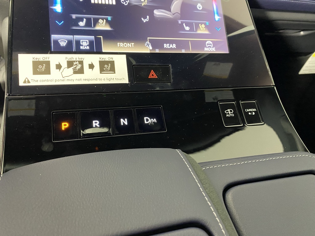 2026 Infiniti QX80 Sensory photo 18
