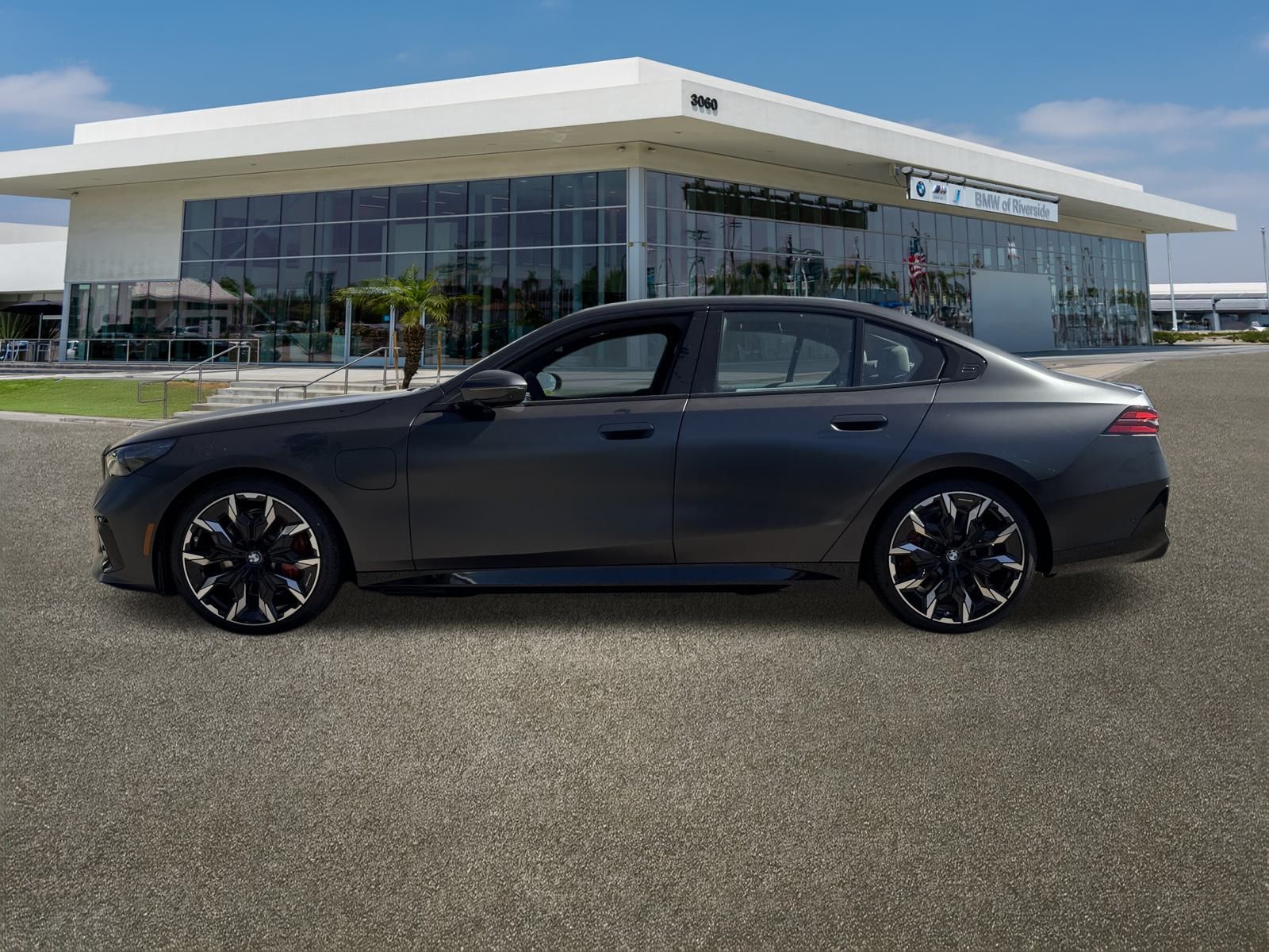 2026 Bmw 550e xDrive photo 5