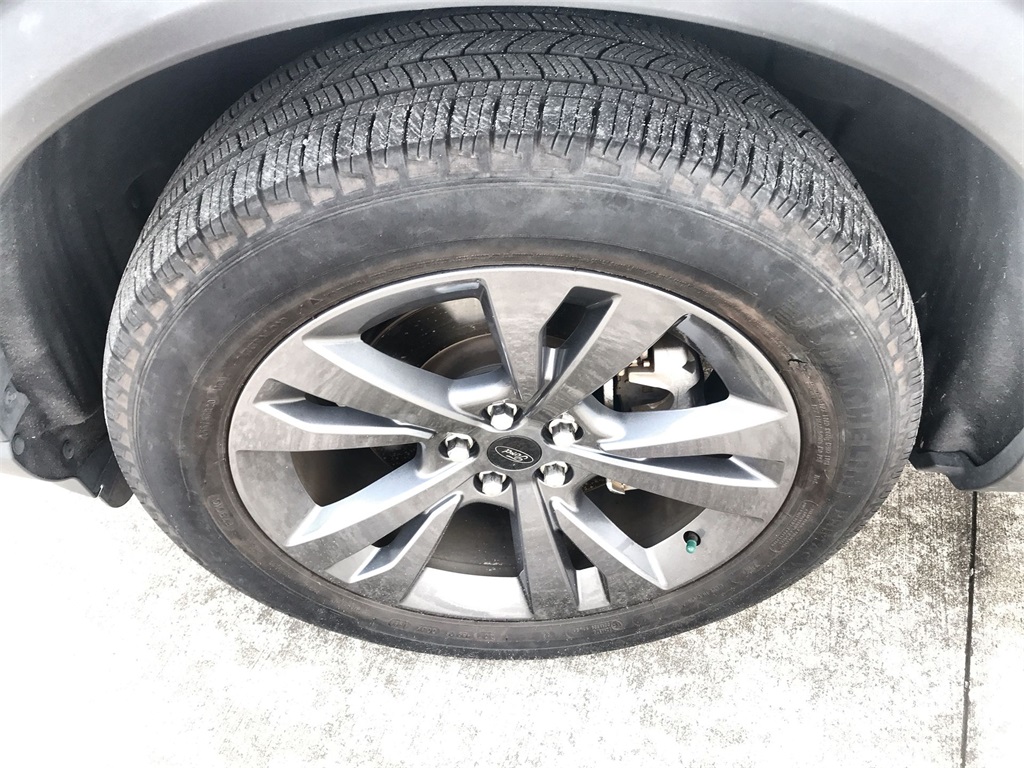 2023 Ford Explorer XLT photo 10