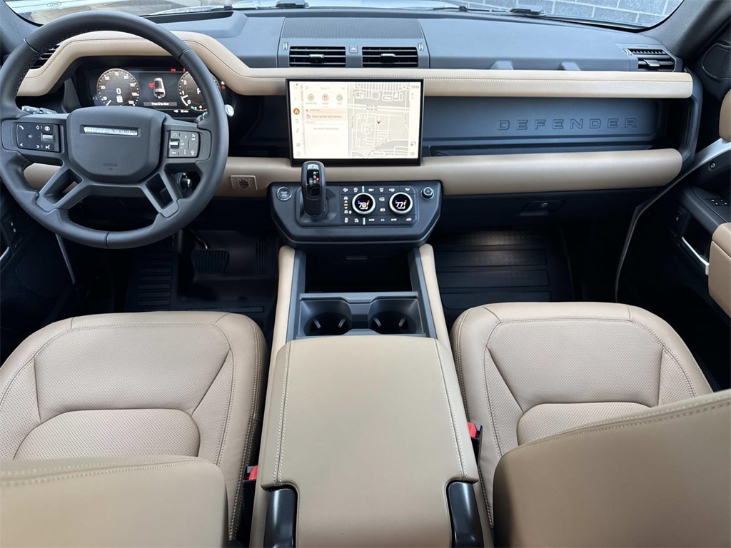 2025 Land Rover Defender 130 S photo 16