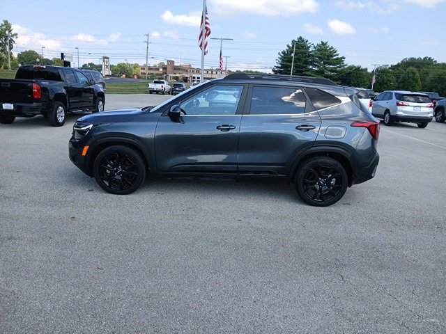 2024 Kia Seltos X-Line photo 2