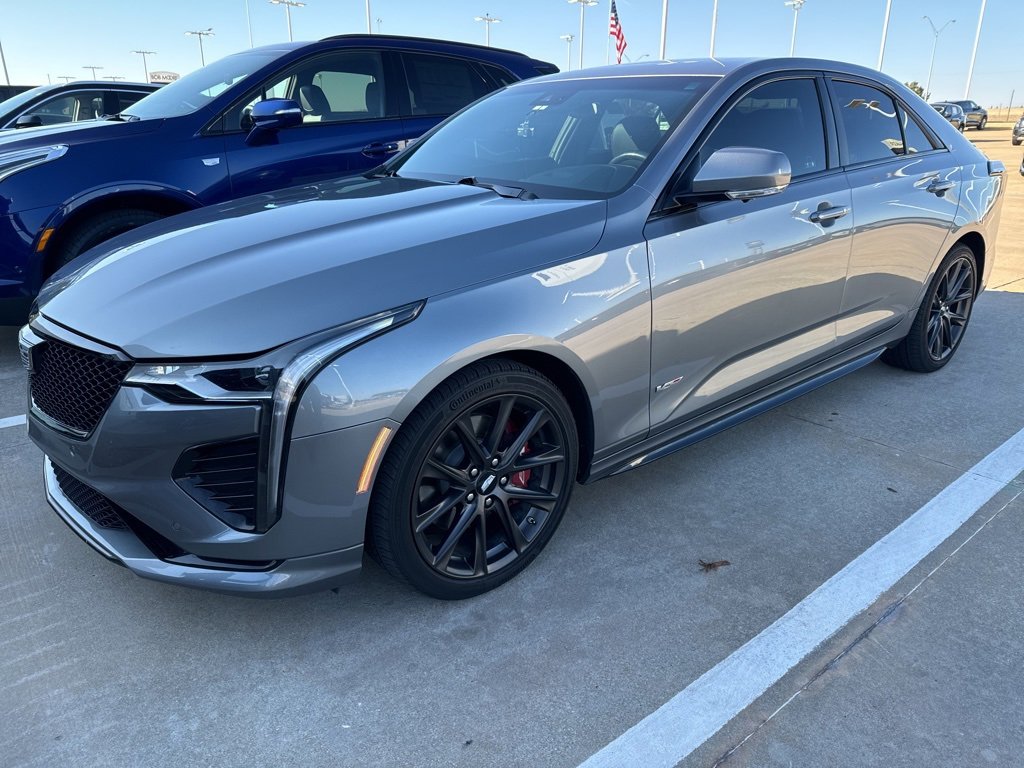 2021 Cadillac CT4 V-Series's photo