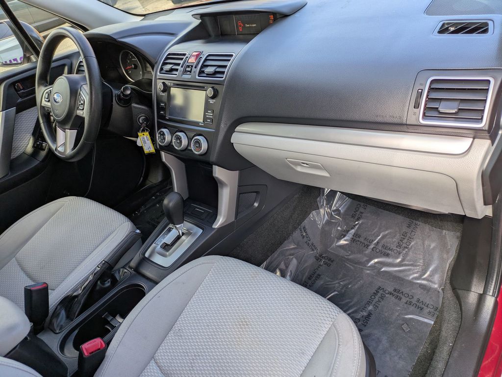 2017 Subaru Forester 2.5i photo 22