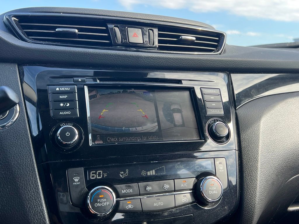 2022 Nissan Rogue Sport SL photo 21