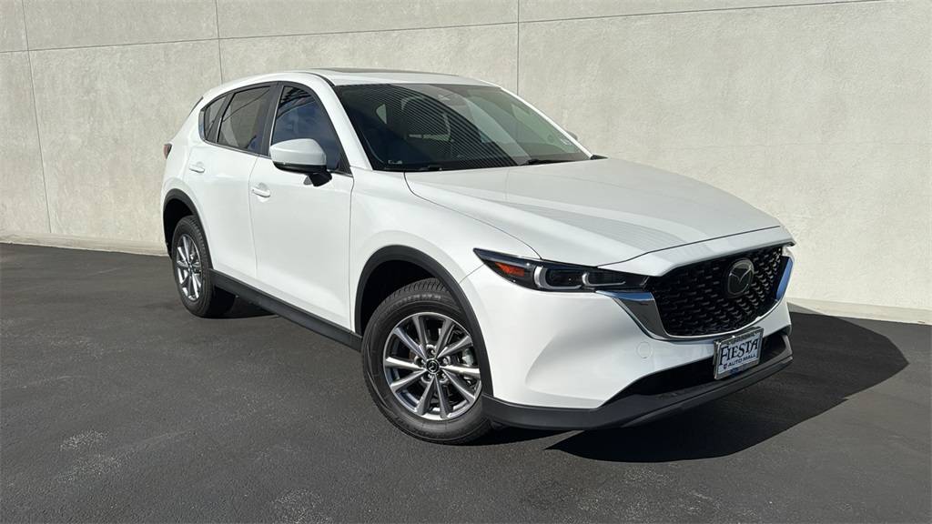 2023 Mazda CX-5 S Preferred package's photo