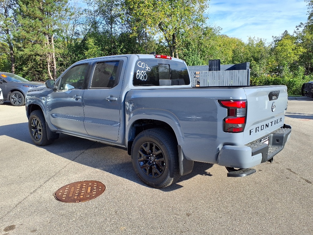 2026 Nissan Frontier Crew Cab SV photo 4