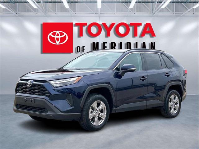 2023 Toyota RAV4 XLE's photo