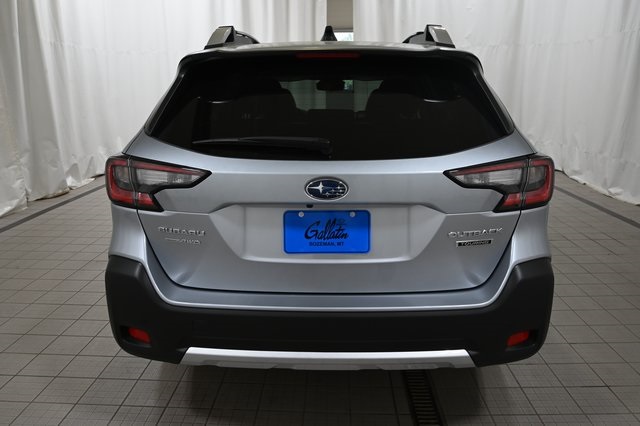 2025 Subaru Outback Touring photo 4