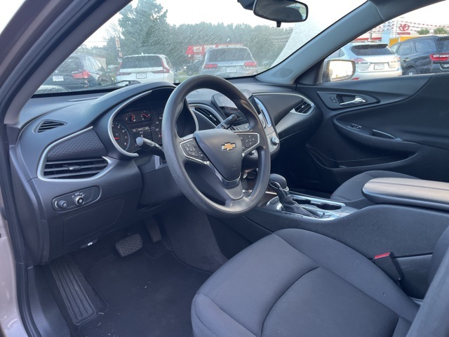 2023 Chevrolet Malibu 1LT photo 6