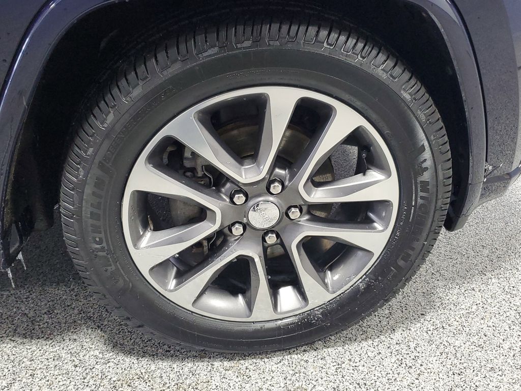 2018 Jeep Grand Cherokee Overland photo 4