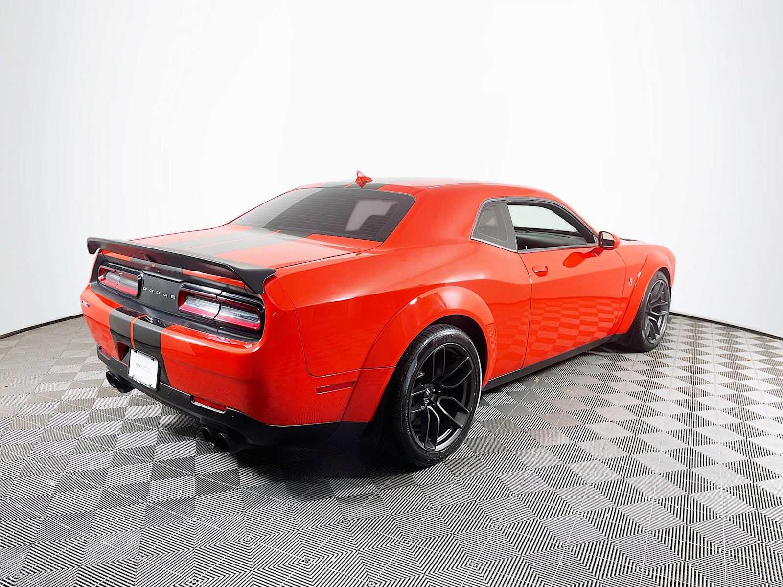2020 Dodge Challenger R/T Scat Pack Widebody photo 4