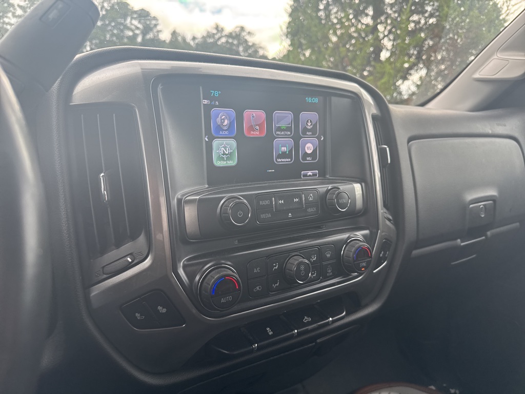 2017 Chevrolet Silverado 1500 LT photo 11