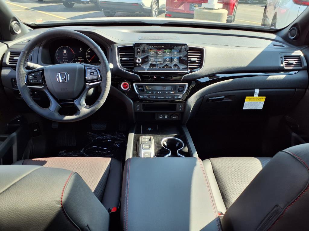 2025 Honda Ridgeline Black Edition photo 6