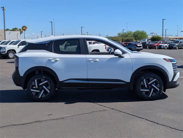 2025 Nissan Kicks SV photo 5