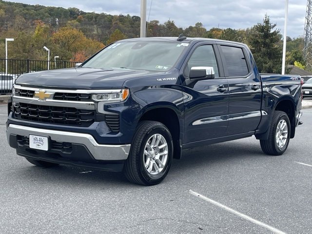 2022 Chevrolet Silverado 1500 LT photo 3