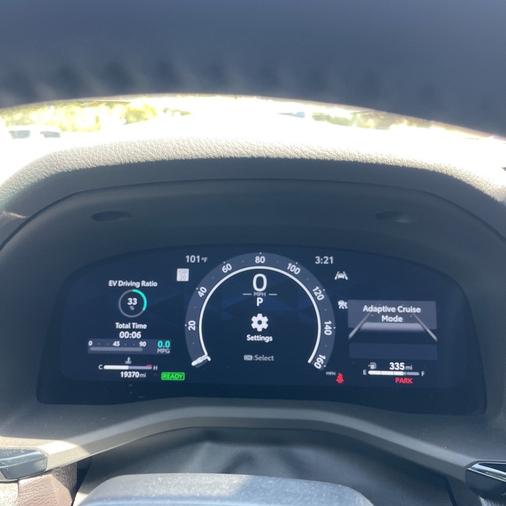 2025 Toyota Camry XLE photo 13