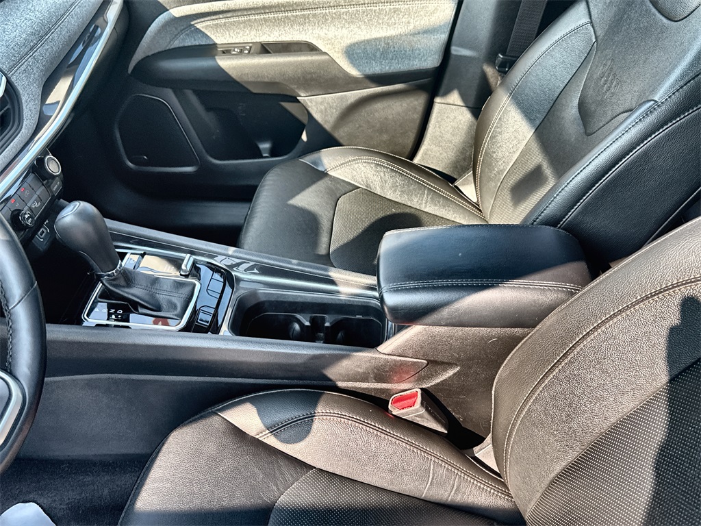 2022 Jeep Compass Latitude Lux photo 19