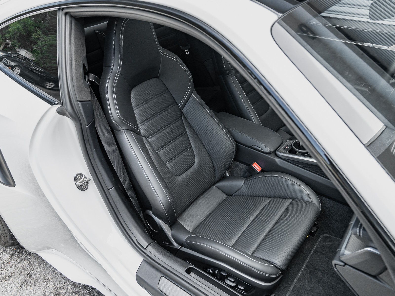 2023 Porsche 911 Turbo S photo 4