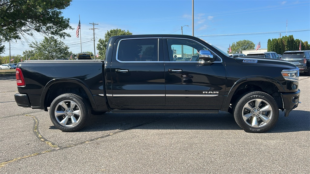 2022 Ram 1500 Limited photo 2