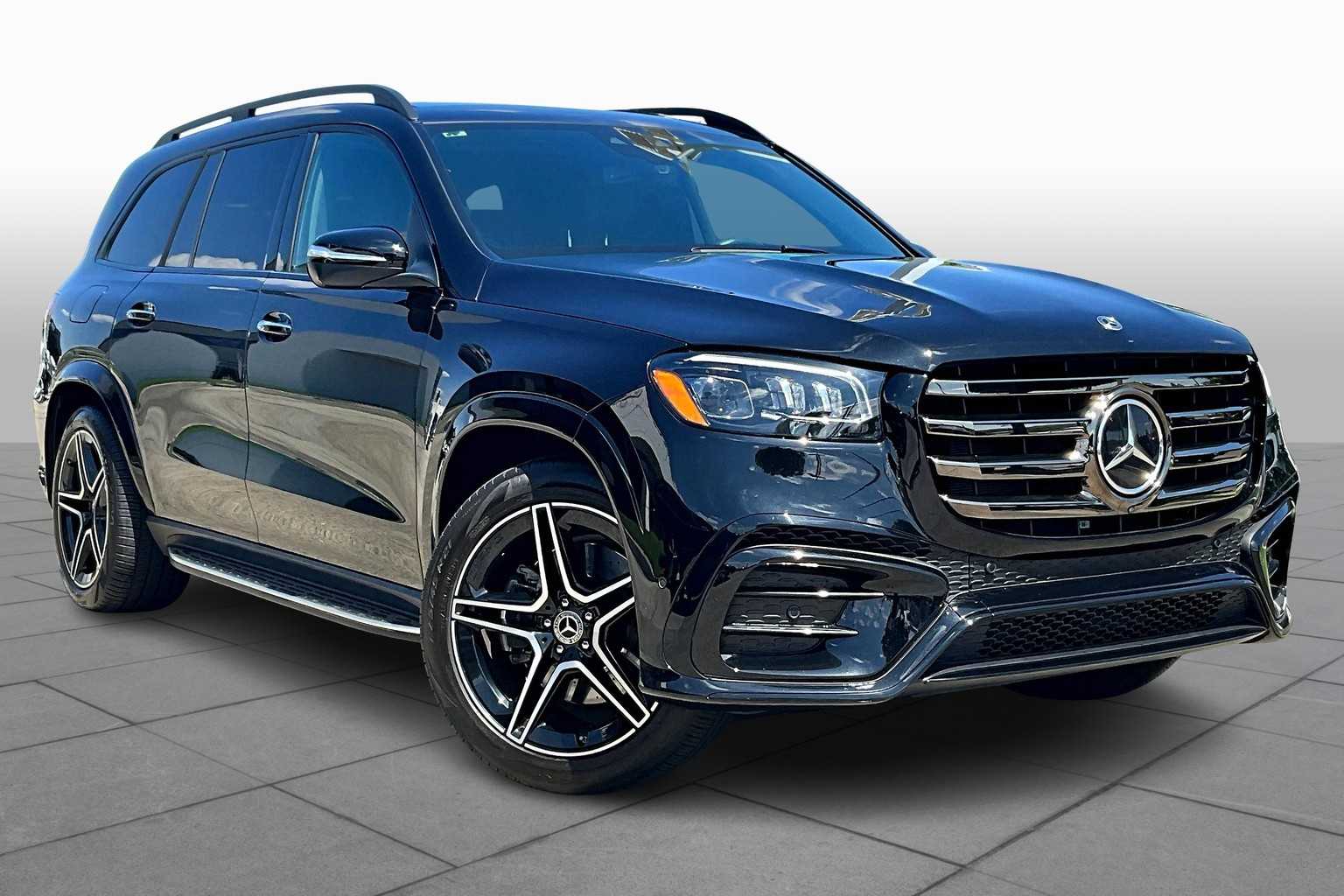 2024 Mercedes Benz GLS 450 4MATIC photo 2