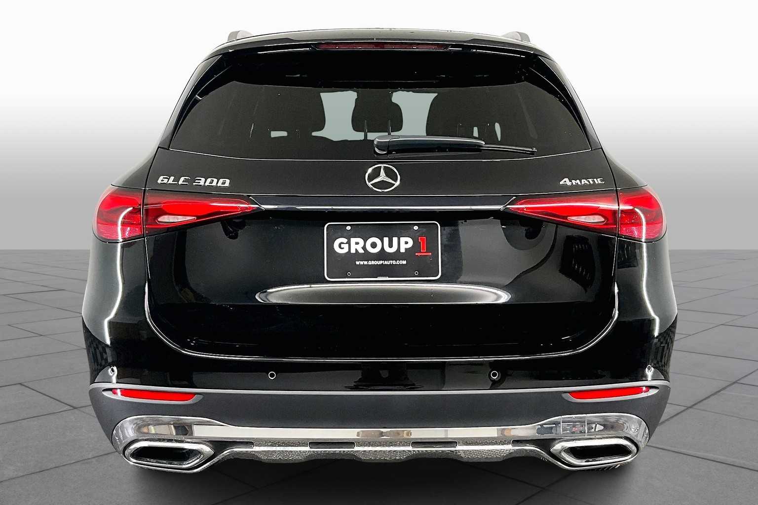2023 Mercedes Benz GLC 300 4MATIC photo 4