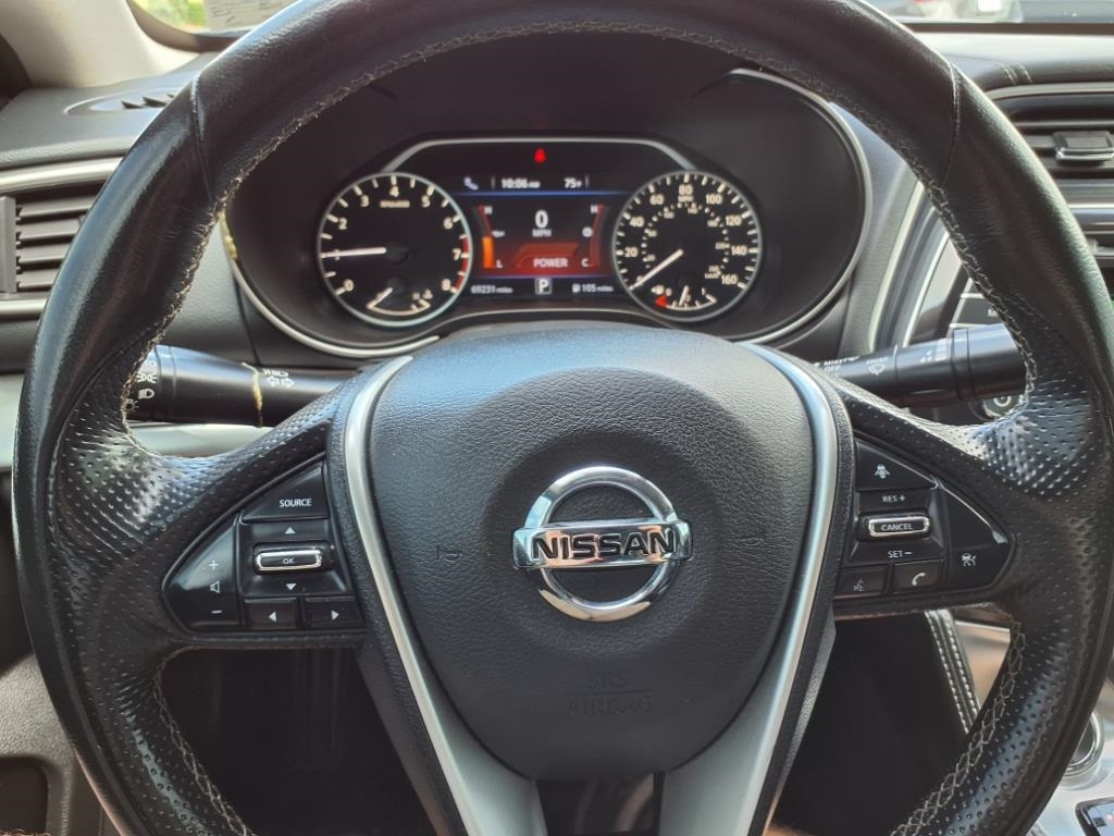 2021 Nissan Maxima SV photo 17