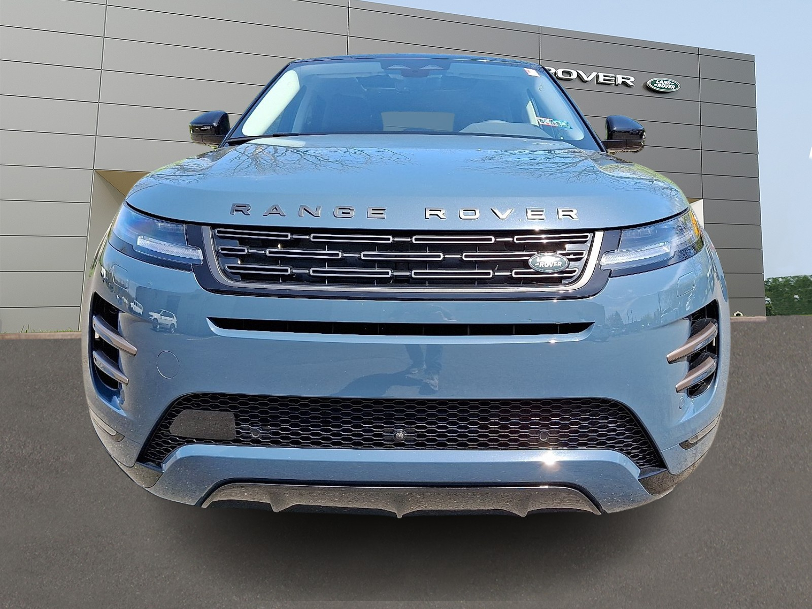 2025 Land Rover Range Rover Evoque Dynamic SE photo 5