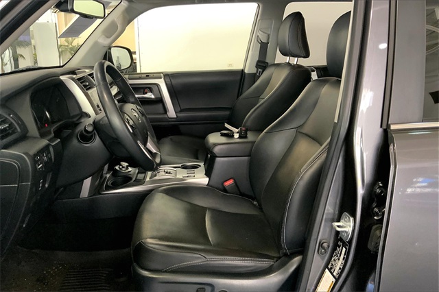 2020 Toyota 4Runner Limited 4WD photo 22