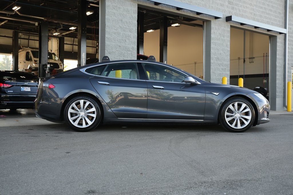 2016 Tesla Model S 70D photo 6