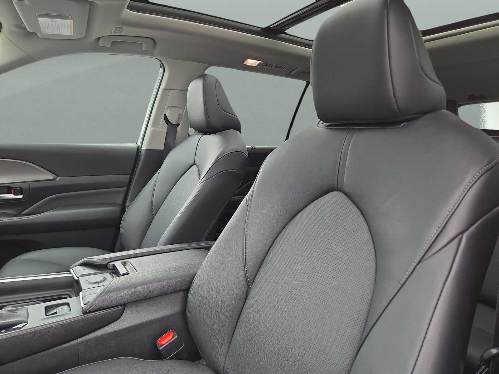2025 Toyota Grand Highlander XLE photo 22