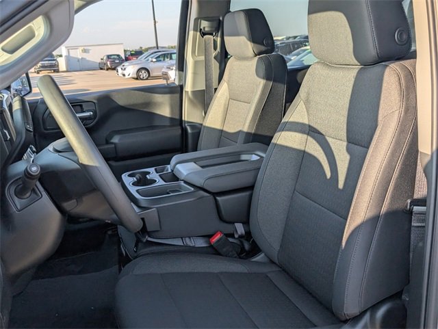 2026 Chevrolet Silverado Custom photo 6