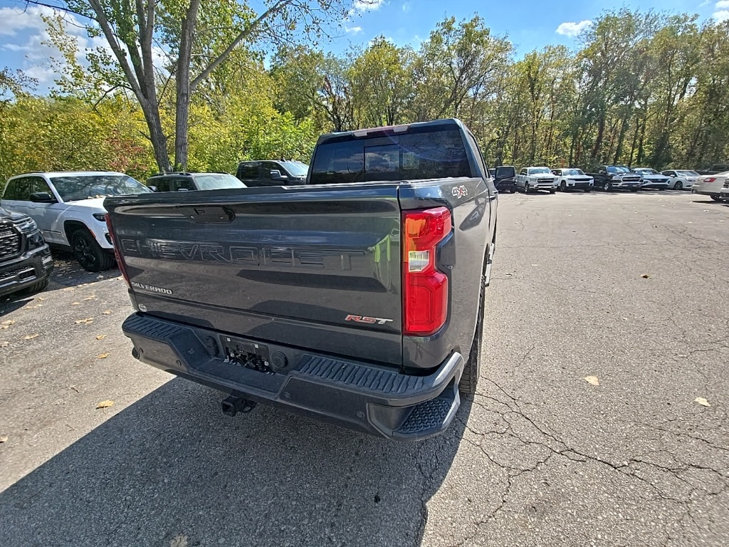 2020 Chevrolet Silverado 1500 RST photo 5