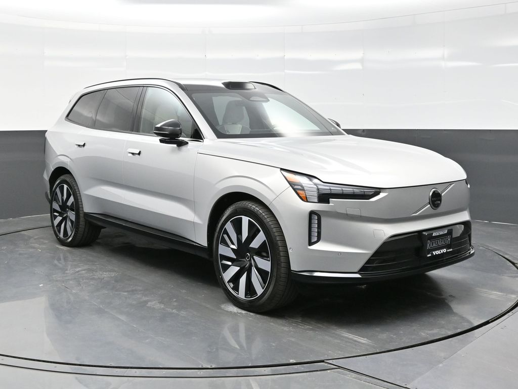 2025 Volvo EX90 Ultra's photo