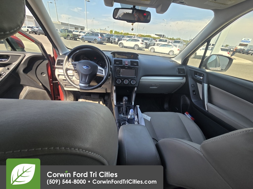2015 Subaru Forester 2.5i Touring photo 7