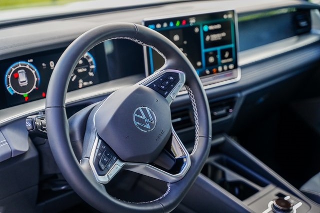 2025 Volkswagen Tiguan SE photo 6